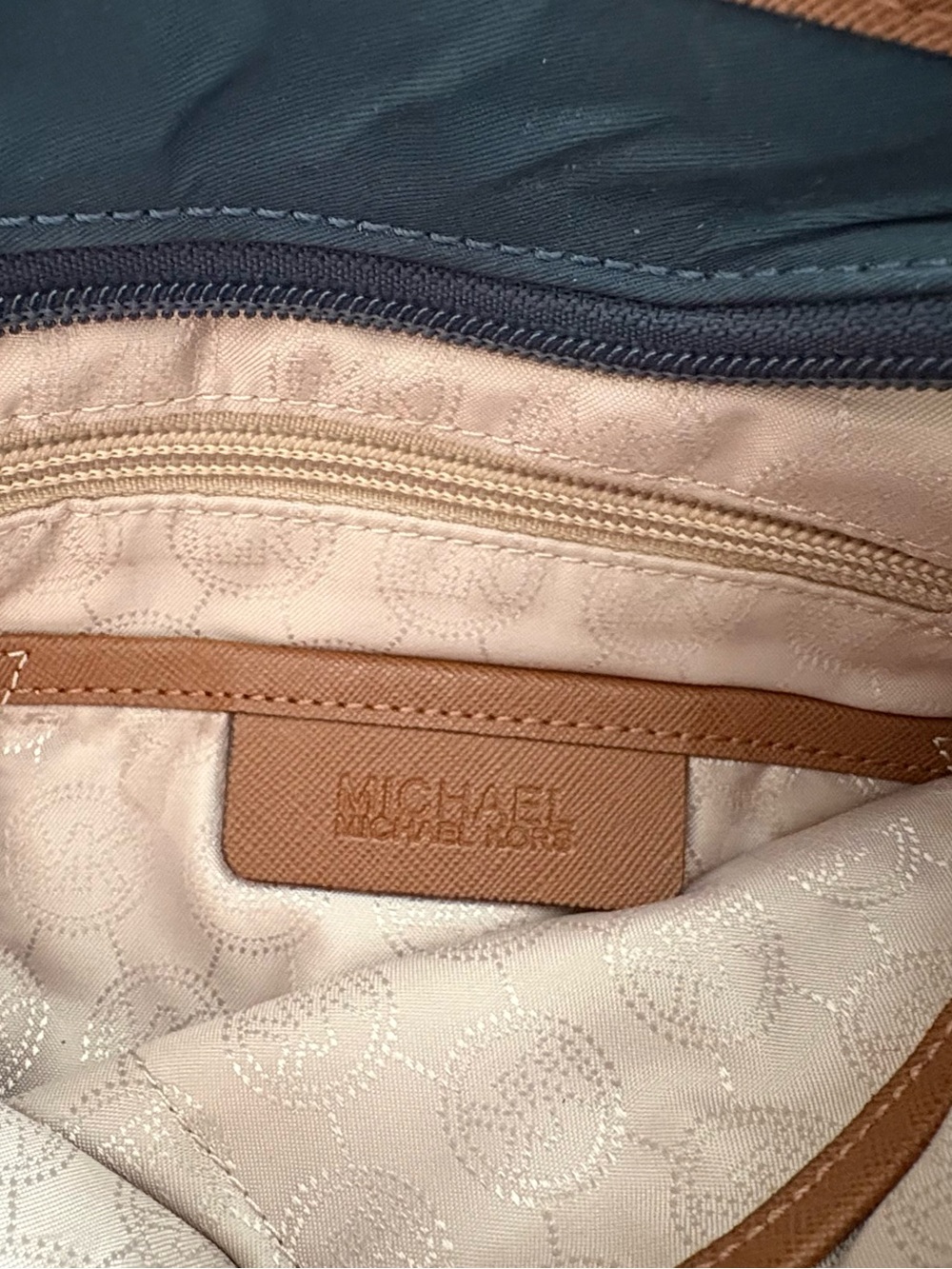 Michael Kors Kempton Crossbody Bag - Picture 5 of 13